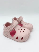 Load image into Gallery viewer, Biomecanics Water Sandal Rosa 262290-F032
