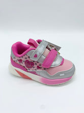 Load image into Gallery viewer, Primigi Infinity Light Heart Trainer Fuxia/Rosa/Silver 8959000
