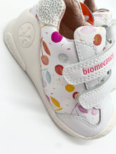 Load image into Gallery viewer, Biomecanics Blanco White Cherry Print Shoe 262102-B050
