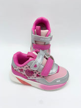 Load image into Gallery viewer, Primigi Infinity Light Heart Trainer Fuxia/Rosa/Silver 8959000
