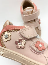 Load image into Gallery viewer, Primigi Like Baby Ankle Boot with Flowers 8904111/8904122
