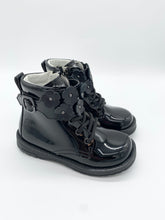 Load image into Gallery viewer, Primigi Play Ankle Boot in Black 8913611 or Silver 8913622
