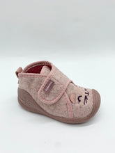Load image into Gallery viewer, Biomecanics Girls Slipper/Indoor Shoe
