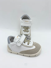 Load image into Gallery viewer, Primigi Decon Cruiser 8903000 or 8903011
