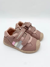 Load image into Gallery viewer, Biomecanics Pink Kiss Strip Shoe 261131-D159
