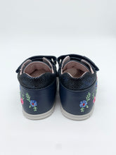 Load image into Gallery viewer, Pablosky Ziggy Flower First Walker Navy 059725
