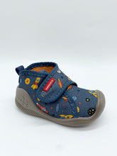 Load image into Gallery viewer, Biomechanics Boys Slipper/Indoor Shoe

