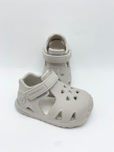 Load image into Gallery viewer, Biomecanics Water Sandal Beige 262290-C103
