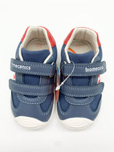 Load image into Gallery viewer, Biomecanics B Logo Petrol/Red Shoe 262121-A556
