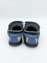 Load image into Gallery viewer, Geox Vaniett Closed Toe Sandal Lt Blue/Black
