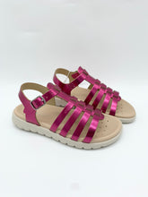 Load image into Gallery viewer, Geox Soleima Metallic Sandal Fuchsia
