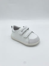 Load image into Gallery viewer, Garvalin Barefoot Shoe White
