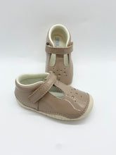 Load image into Gallery viewer, Startrite Tumble Taupe Patent Pre-Walker/Cruiser Shoe
