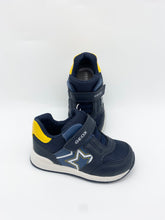 Load image into Gallery viewer, Geox Rishon Trainer Navy/Yellow
