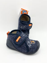 Load image into Gallery viewer, Biomechanics Boys Slipper/Indoor Shoe
