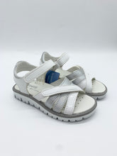 Load image into Gallery viewer, Primigi Axel Sandal Blanco White/Silver Argento 1388922
