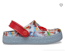 Load image into Gallery viewer, Crocs Avengers Off Court Blue/Grey
