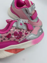 Load image into Gallery viewer, Primigi Infinity Light Heart Trainer Fuxia/Rosa/Silver 8959000

