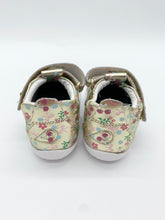 Load image into Gallery viewer, Bobux Scout T-Bar Cruiser Gold Multi
