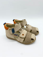 Load image into Gallery viewer, Primigi Pocket Sandal Nubuck Beige 1413300
