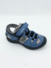 Load image into Gallery viewer, Geox Vaniett Closed Toe Sandal Lt Blue/Black
