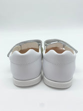 Load image into Gallery viewer, Pablosky Ziggy Sandal Olimpio Blanco 054900
