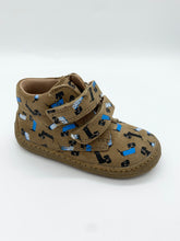 Load image into Gallery viewer, Superfit Saturnus First Walker Braun/Dog Print Braun 1-0009353-3000
