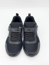 Load image into Gallery viewer, Skechers Dynamatic Black Trainer 303552L/BBK
