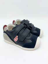 Load image into Gallery viewer, Biomecanics B Logo Navy/Grey Shoe 222155-C089

