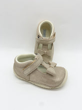 Load image into Gallery viewer, Startrite Wiggle Pale Gold Glitter Nubuck Pre-Walker/Cruiser Shoe
