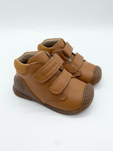 Load image into Gallery viewer, Biomecanics Shoe 251120-B087 Arena Tan
