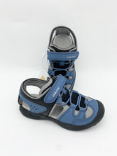 Load image into Gallery viewer, Geox Vaniett Closed Toe Sandal Lt Blue/Black
