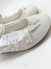 Load image into Gallery viewer, Sweetie Pie Communion Communion Shoe Iridescent White  SW8215
