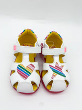 Load image into Gallery viewer, Agatha Ruiz De La Prada Junior Heart Sandal Blanco

