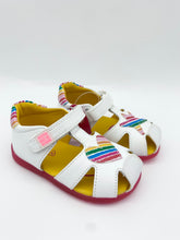 Load image into Gallery viewer, Agatha Ruiz De La Prada Junior Heart Sandal Blanco
