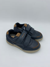 Load image into Gallery viewer, Geox Poseido Shoe Navy/Cognac
