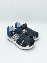 Load image into Gallery viewer, Garvalin Closed Toe Sandal Navy/Royal
