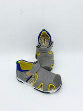 Load image into Gallery viewer, Garvalin Closed Toe Sandal Grey/Multi
