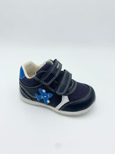 Load image into Gallery viewer, Geox Elthan Navy/Sky Airplane Shoe
