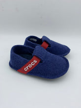 Load image into Gallery viewer, Crocs Classic Slipper Cerulean Blue
