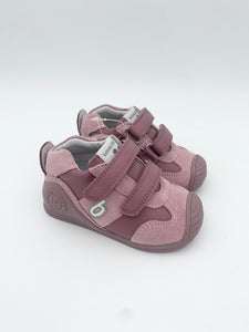 pink shoe